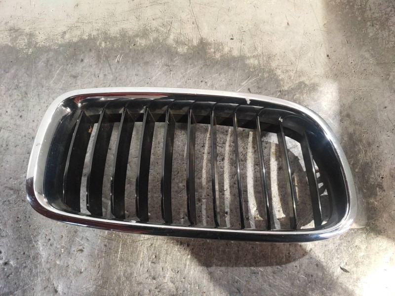 Recambio de rejilla paragolpes derecha para bmw serie 3 lim. (f30) 318d referencia OEM IAM   