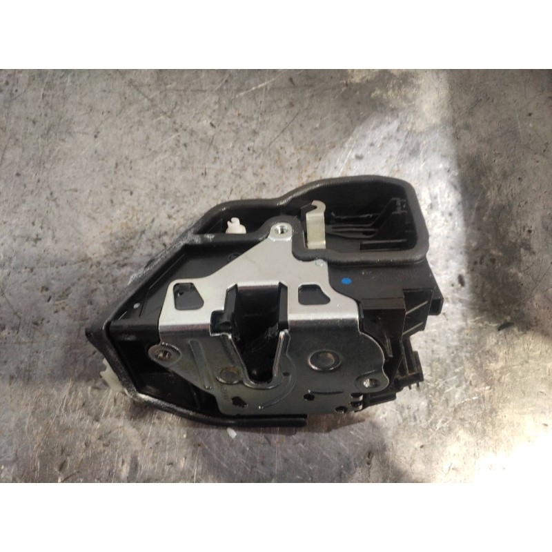 Recambio de motor cierre centralizado delantero izquierdo para bmw serie 3 lim. (f30) 318d referencia OEM IAM 7229461  