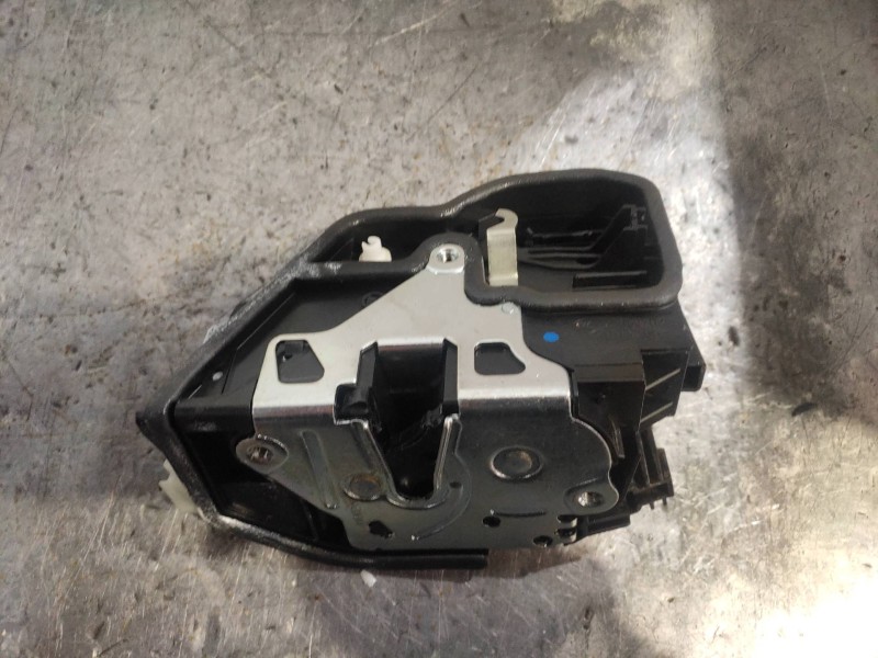 Recambio de motor cierre centralizado delantero izquierdo para bmw serie 3 lim. (f30) 318d referencia OEM IAM 7229461  