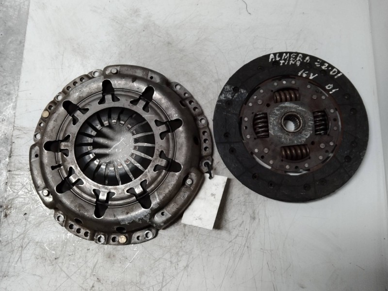 Recambio de kit embrague para nissan almera tino (v10m) referencia OEM IAM 30100BN300  