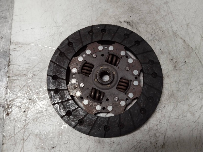 Recambio de kit embrague para nissan almera tino (v10m) básico referencia OEM IAM 301002F205  