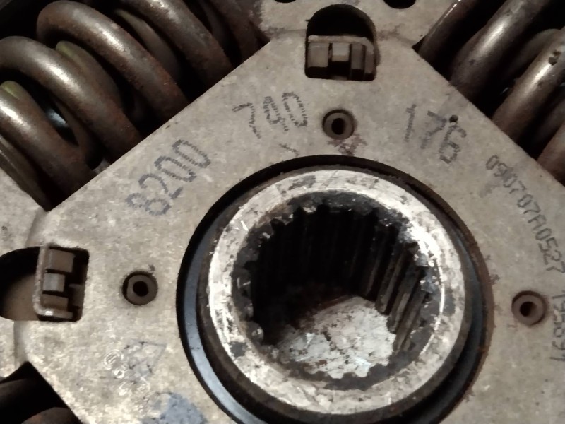 Recambio de kit embrague para nissan primastar (x..) kasten l1h1 2.7t referencia OEM IAM 8200740176  