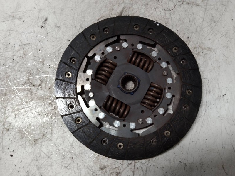 Recambio de kit embrague para nissan primastar (x..) kombi l1h1 2.7t (6 sitze) referencia OEM IAM 324061610  