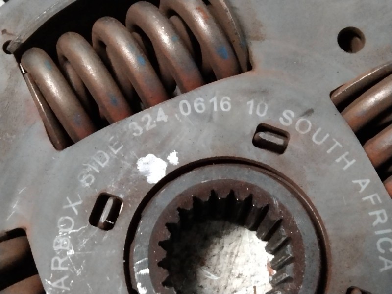 Recambio de kit embrague para nissan primastar (x..) kombi l1h1 2.7t (6 sitze) referencia OEM IAM 324061610  