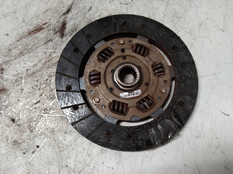 Recambio de kit embrague para nissan serena (c23m) 2.3 invitation d referencia OEM IAM 300748001  