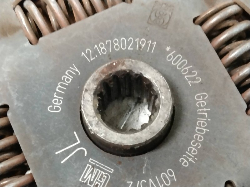 Recambio de kit embrague para opel astra h berlina 1.4 16v referencia OEM IAM 121878021911  