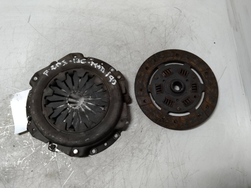 Recambio de kit embrague para peugeot 205 berlina 1.3 referencia OEM IAM   