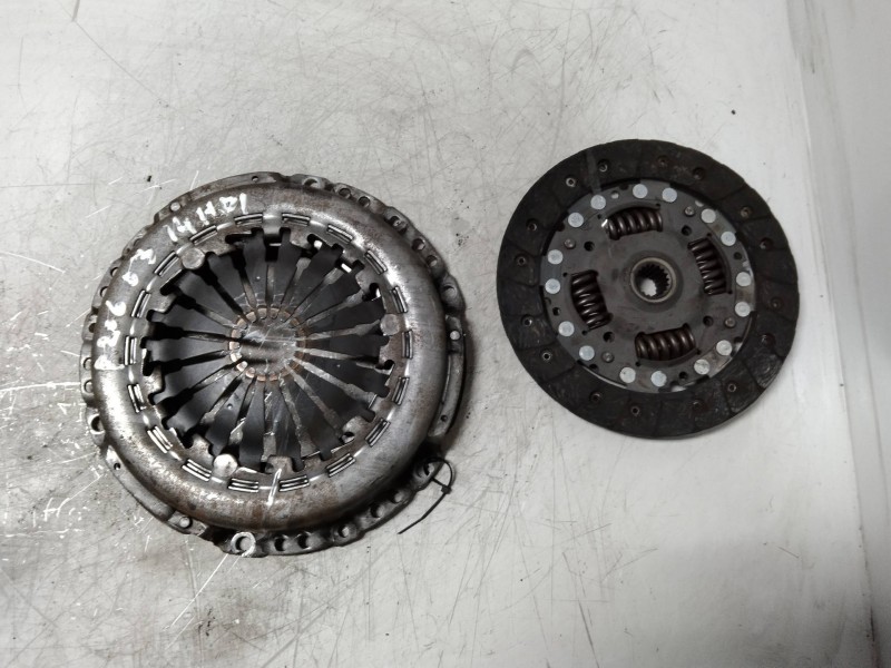 Recambio de kit embrague para peugeot 206 berlina x-line referencia OEM IAM 319021910  