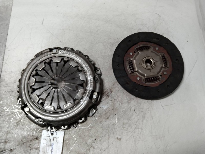 Recambio de kit embrague para peugeot 206 berlina x-line referencia OEM IAM   