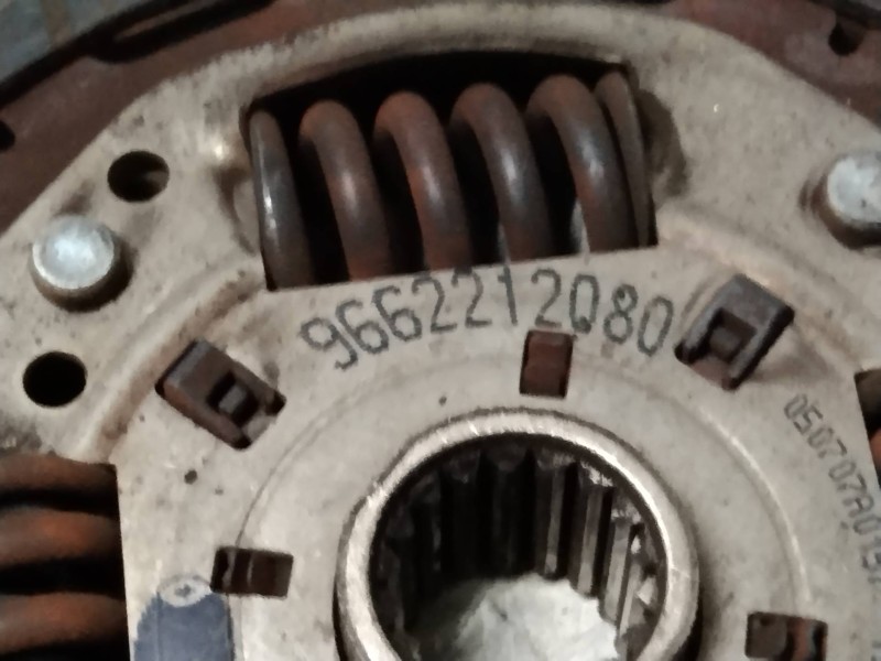 Recambio de kit embrague para peugeot 207 confort referencia OEM IAM 9662212080  