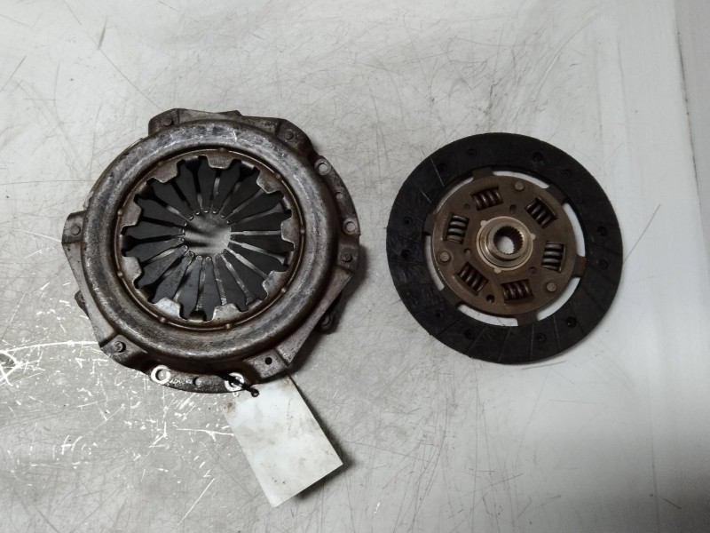 Recambio de kit embrague para renault clio ii fase ii (b/cb0) 1.2 16v referencia OEM IAM   
