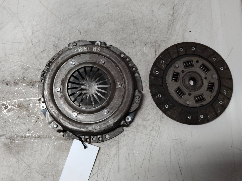 Recambio de kit embrague para renault 4 berlina/familiar/furgoneta referencia OEM IAM   