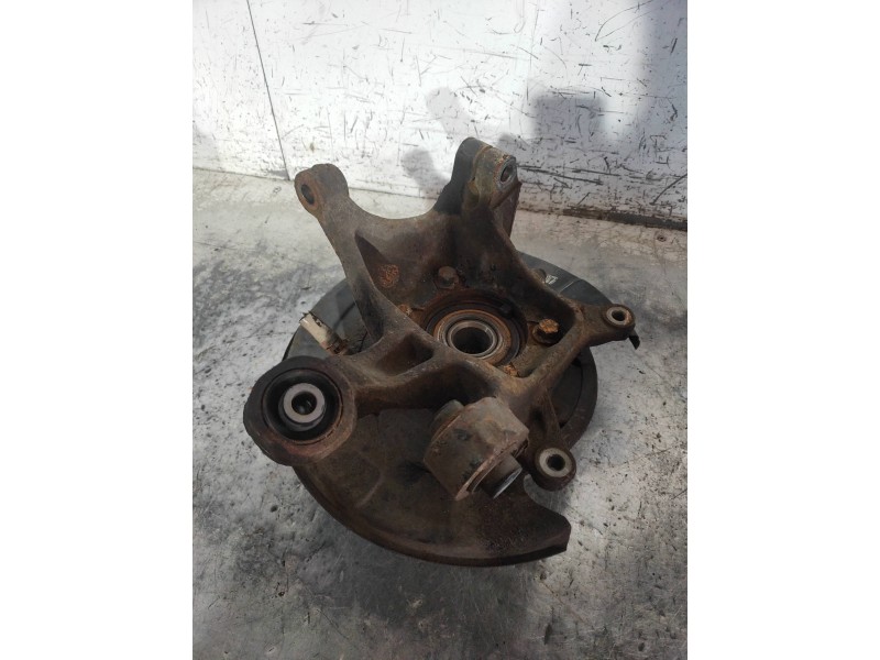 Recambio de mangueta trasera derecha para subaru legacy lim. b14 limited referencia OEM IAM   