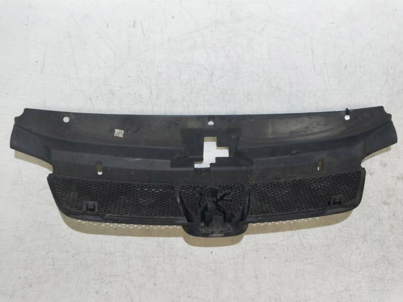 Recambio de rejilla delantera para peugeot 406 berlina (s1/s2) st referencia OEM IAM   