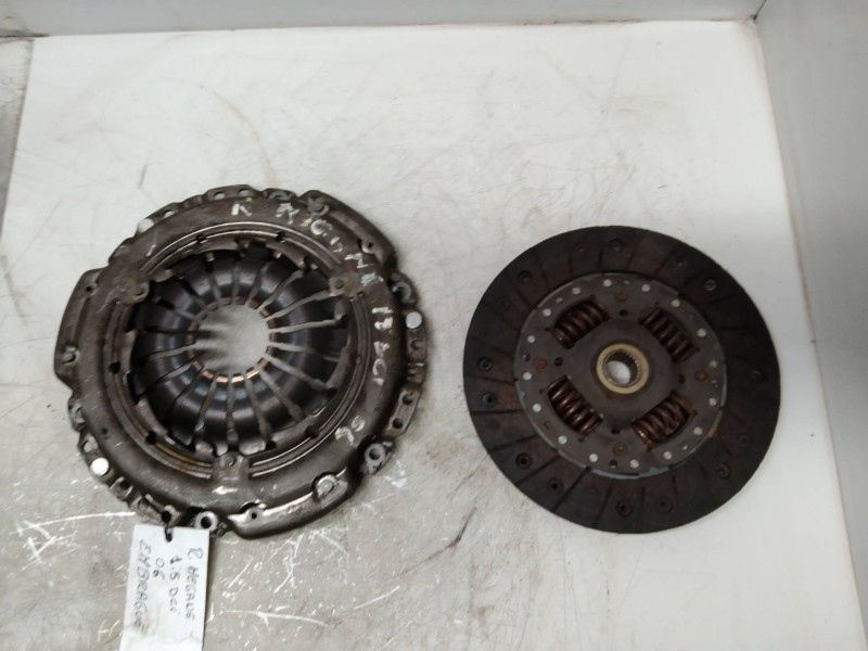 Recambio de kit embrague para renault megane ii berlina 5p referencia OEM IAM 8200335084  