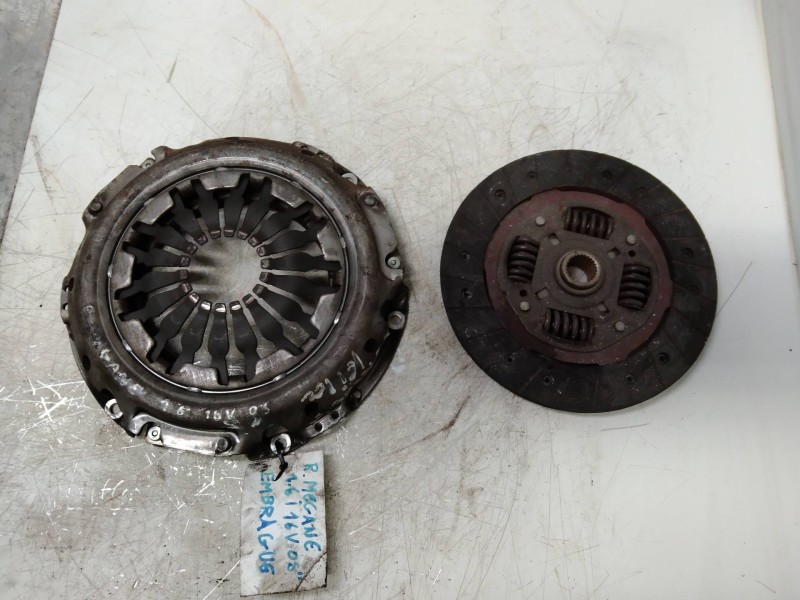 Recambio de kit embrague para renault megane ii berlina 3p referencia OEM IAM 8200344044  