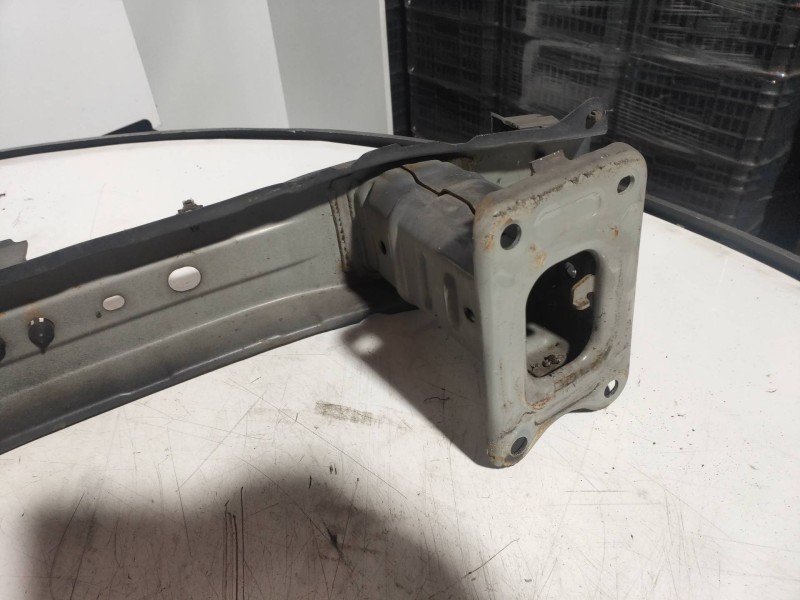 Recambio de refuerzo paragolpes delantero para subaru legacy lim. b14 limited referencia OEM IAM   