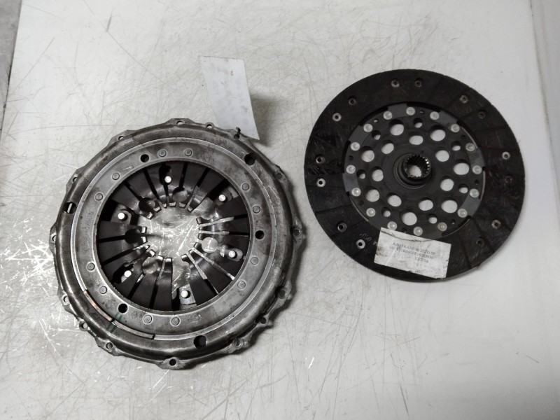 Recambio de kit embrague para renault safrane (b54) 2.2 turbodiesel referencia OEM IAM   