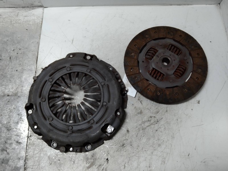Recambio de kit embrague para renault trafic caja cerrada (ab 4.01) 2.0 dci diesel cat referencia OEM IAM   