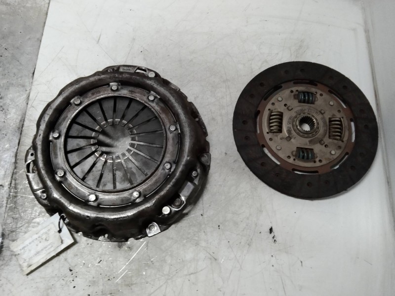 Recambio de kit embrague para land rover range rover 2.5 turbodiesel referencia OEM IAM   