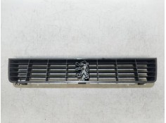 Recambio de rejilla delantera para peugeot 505 berlina 2.0 cat referencia OEM IAM   