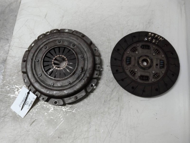 Recambio de kit embrague para seat 131 1.4 referencia OEM IAM   