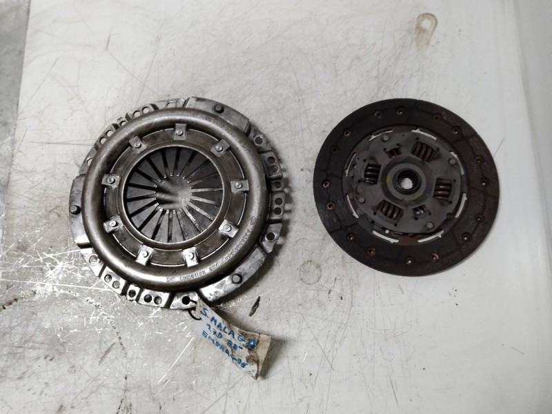 Recambio de kit embrague para seat malaga injektion kat referencia OEM IAM   