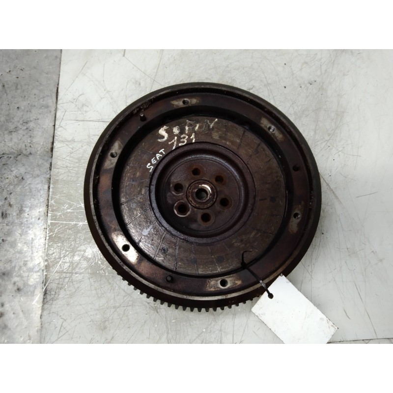 Recambio de volante motor para seat 131 1.4 referencia OEM IAM   