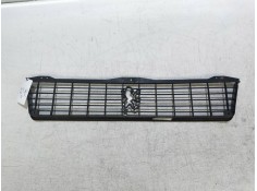 Recambio de rejilla delantera para peugeot 505 berlina 1.8 referencia OEM IAM    2