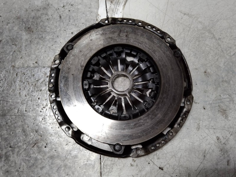 Recambio de kit embrague para toyota corolla (e15) 2.0 turbodiesel cat referencia OEM IAM 3125005120  