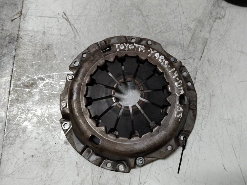 Recambio de kit embrague para toyota yaris 1.4 turbodiesel cat referencia OEM IAM   