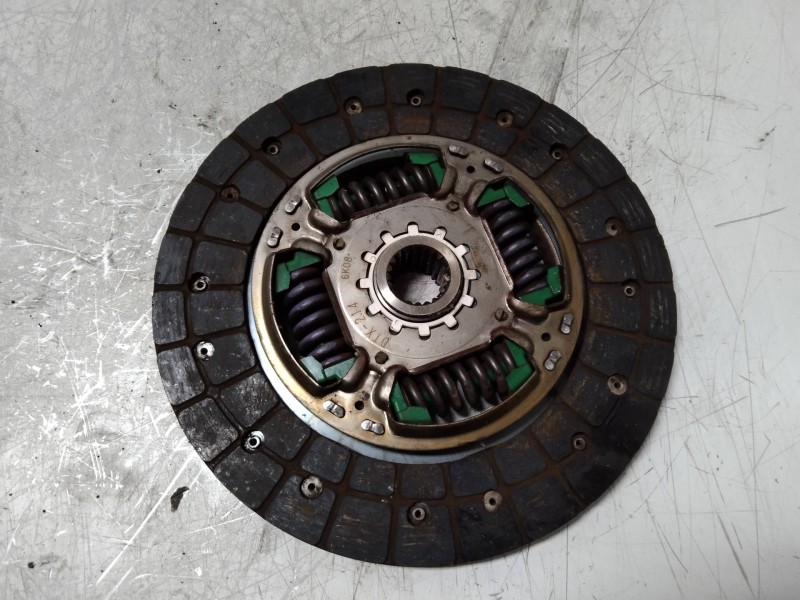 Recambio de kit embrague para toyota yaris 1.4 turbodiesel cat referencia OEM IAM   