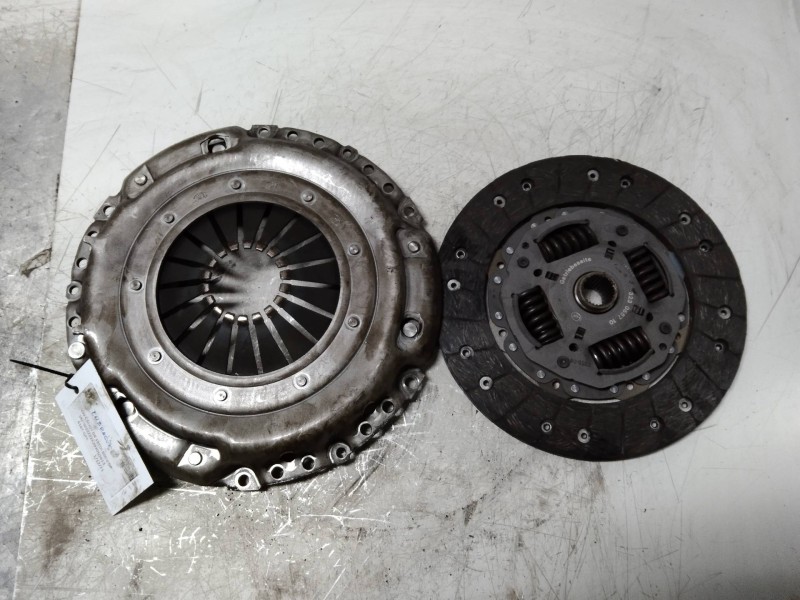 Recambio de kit embrague para volkswagen caddy ka/kb (2k) life referencia OEM IAM 323056710  