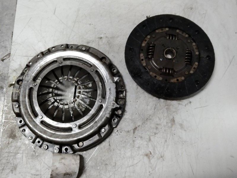 Recambio de kit embrague para volkswagen golf iv berlina (1j1) 1.8 referencia OEM IAM   