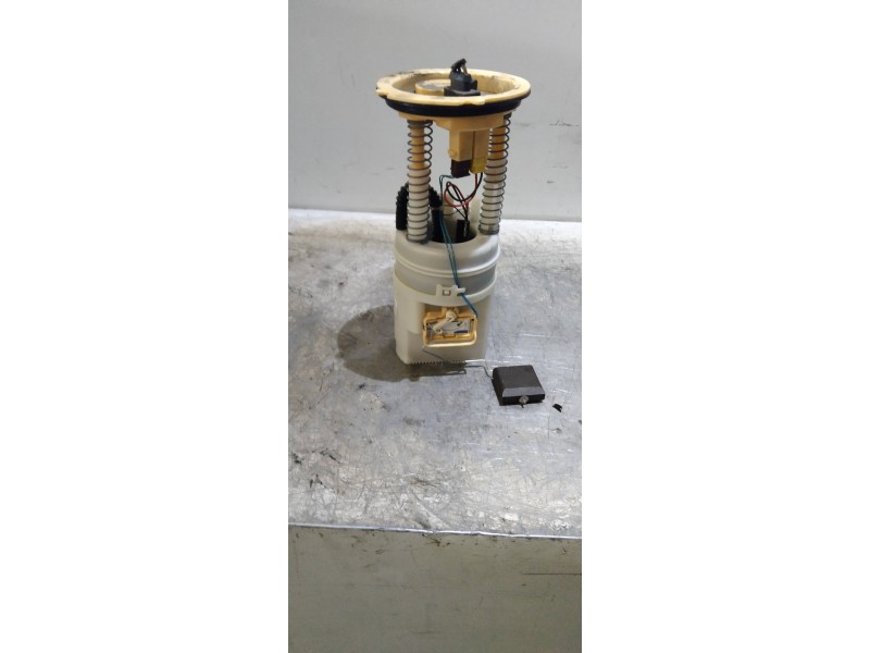 Recambio de bomba combustible para mercedes clase b (w245) 150 (245.231) referencia OEM IAM 0975169990010 A1694700494 