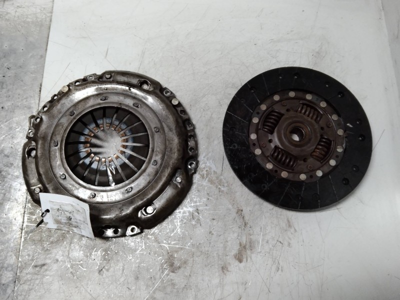 Recambio de kit embrague para volkswagen polo (9n1) 1.9 tdi referencia OEM IAM   