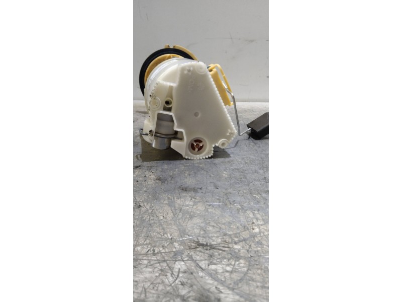 Recambio de bomba combustible para mercedes clase b (w245) 150 (245.231) referencia OEM IAM 0975169990010 A1694700494 