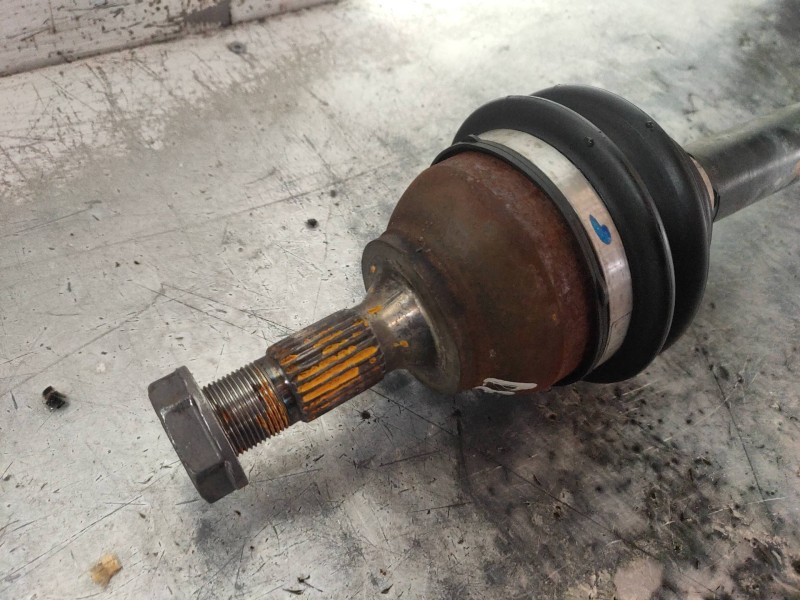 Recambio de transmision delantera izquierda para peugeot 208 style referencia OEM IAM 9656135280  