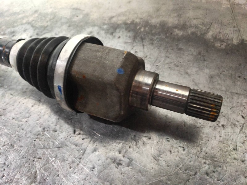 Recambio de transmision delantera izquierda para peugeot 208 style referencia OEM IAM 9656135280  