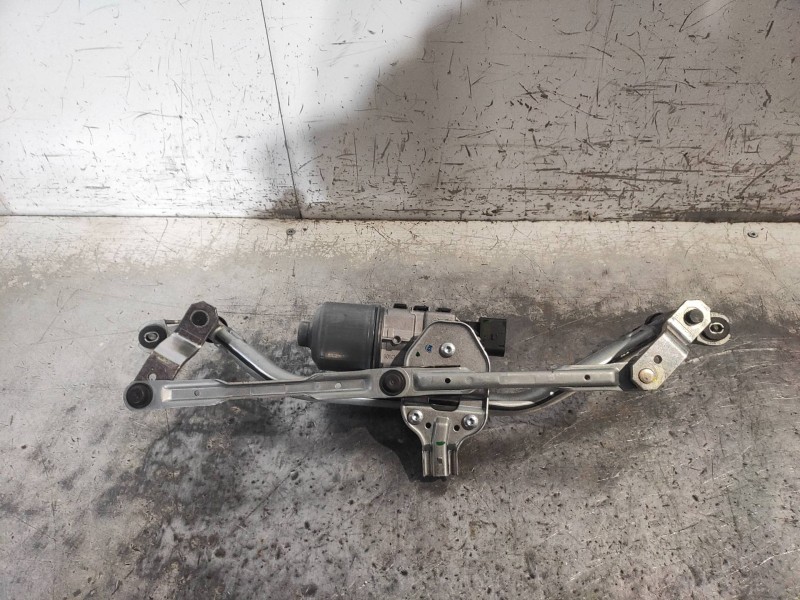 Recambio de motor limpia delantero para peugeot 208 style referencia OEM IAM 0390241589 3397021910 9815497780