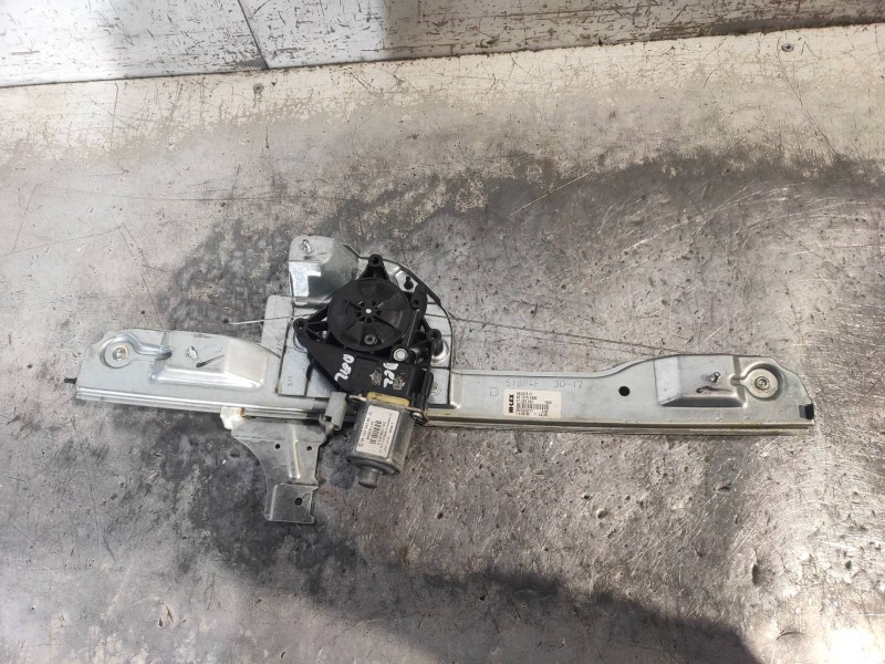 Recambio de elevalunas delantero izquierdo para peugeot 208 style referencia OEM IAM 9673154380 5P 37223000 0130822702 967425438