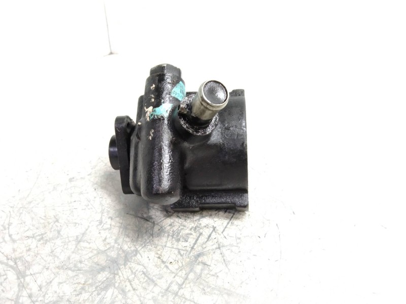 Recambio de bomba direccion para alfa romeo 145 1.4 cat referencia OEM IAM 46413329  