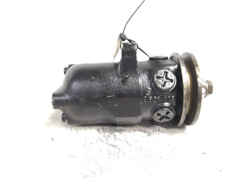 Recambio de bomba direccion para alfa romeo 90 2.5 v6 quadrif. oro referencia OEM IAM 8601955109  