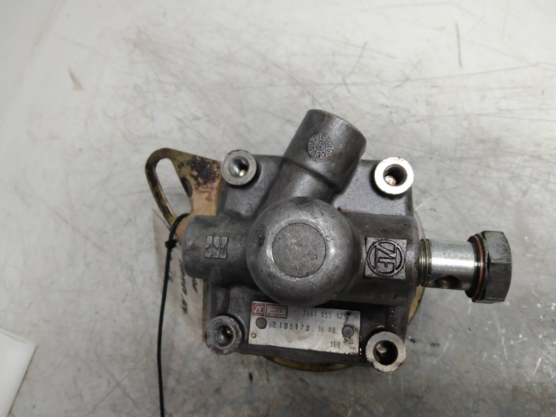 Recambio de bomba direccion para alfa romeo 164 3.0 v6 super referencia OEM IAM 7681955175 2108173 