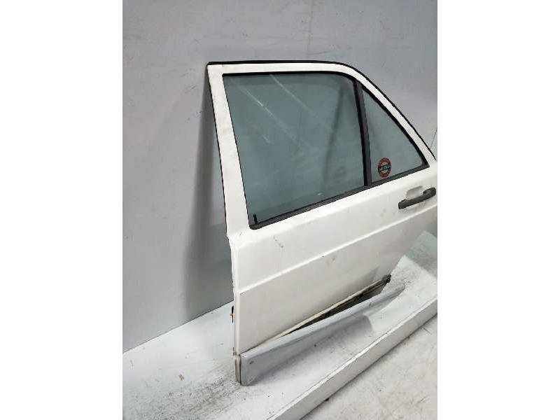 Recambio de puerta trasera izquierda para mercedes clase c (w201) berlina 2.5 diesel referencia OEM IAM   