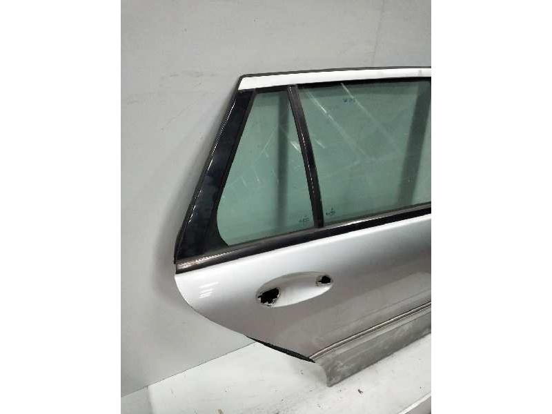 Recambio de puerta trasera derecha para mercedes clase c (w203) familiar 2.2 cdi cat referencia OEM IAM  5P 