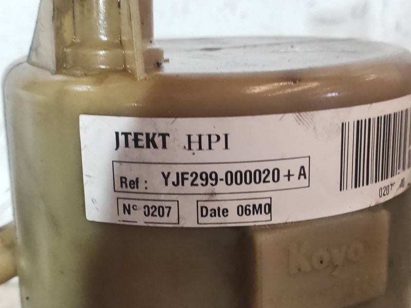 Recambio de bomba direccion para mazda 5 berl. (cr) 1.8 active referencia OEM IAM YJF299000020A  