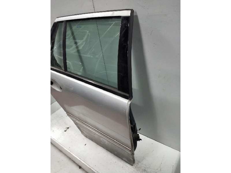 Recambio de puerta trasera derecha para mercedes clase c (w203) familiar 2.2 cdi cat referencia OEM IAM  5P 