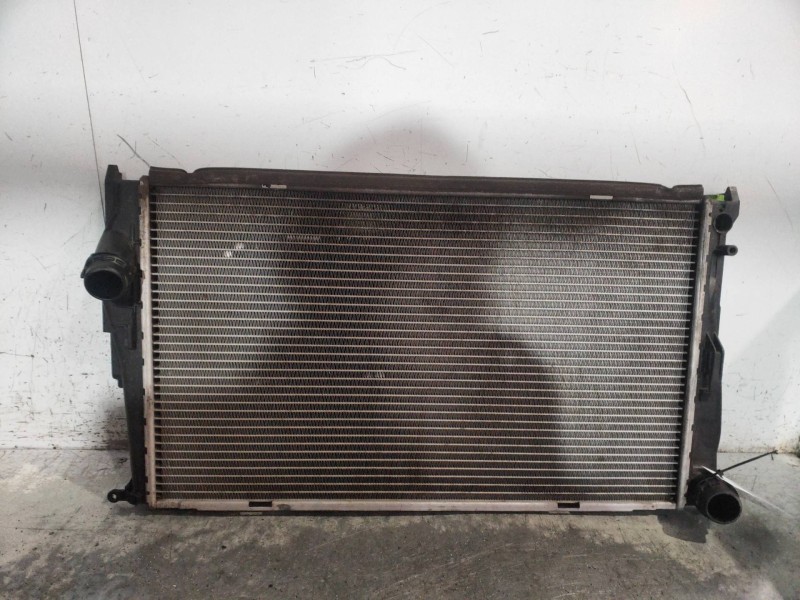 Recambio de radiador agua para bmw serie 3 berlina (e90) 318d referencia OEM IAM 780561601  