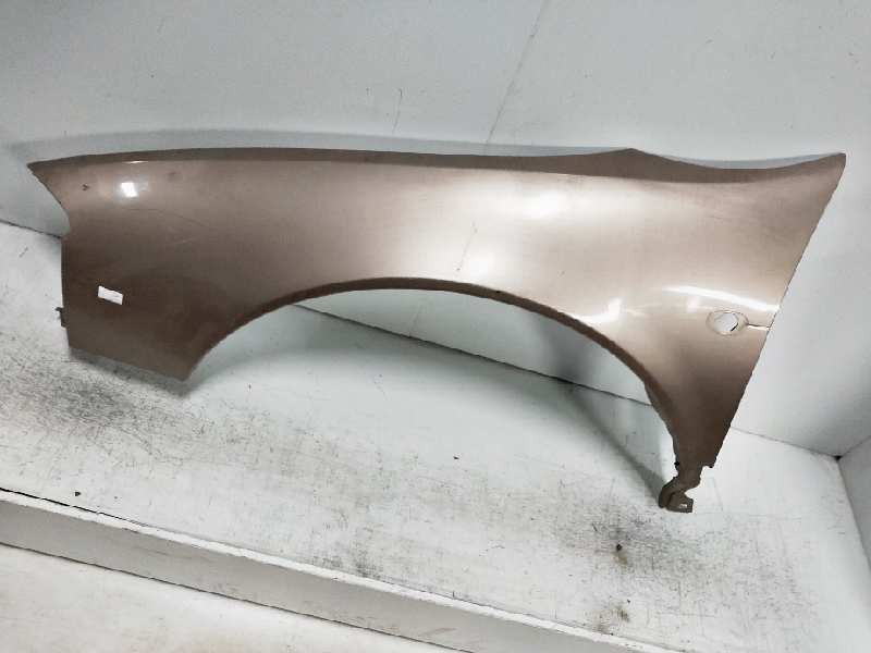 Recambio de aleta delantera izquierda para chrysler 300 m (lr) 3.5 cat referencia OEM IAM   